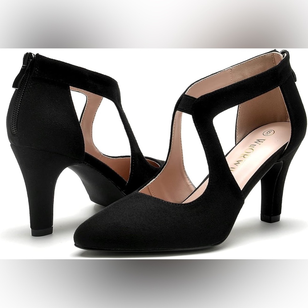 New in box WiORWu strap it dressy shoes, size 11.